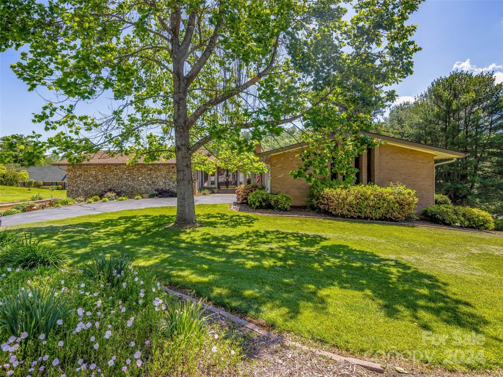 220 Northfield Court