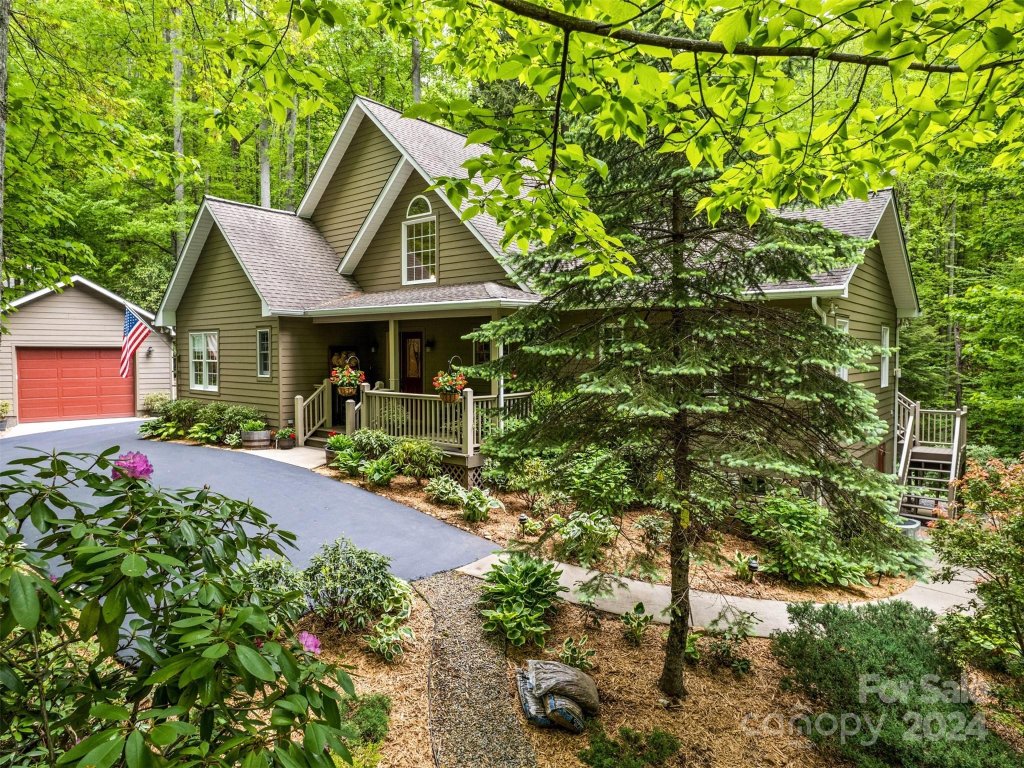 118 Streamside Drive