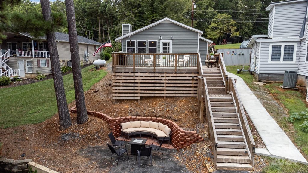 116 Vineyard Road