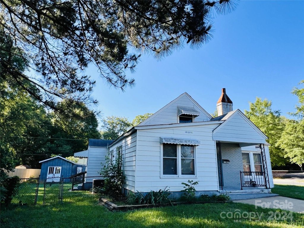 1232 Eisenhower Road