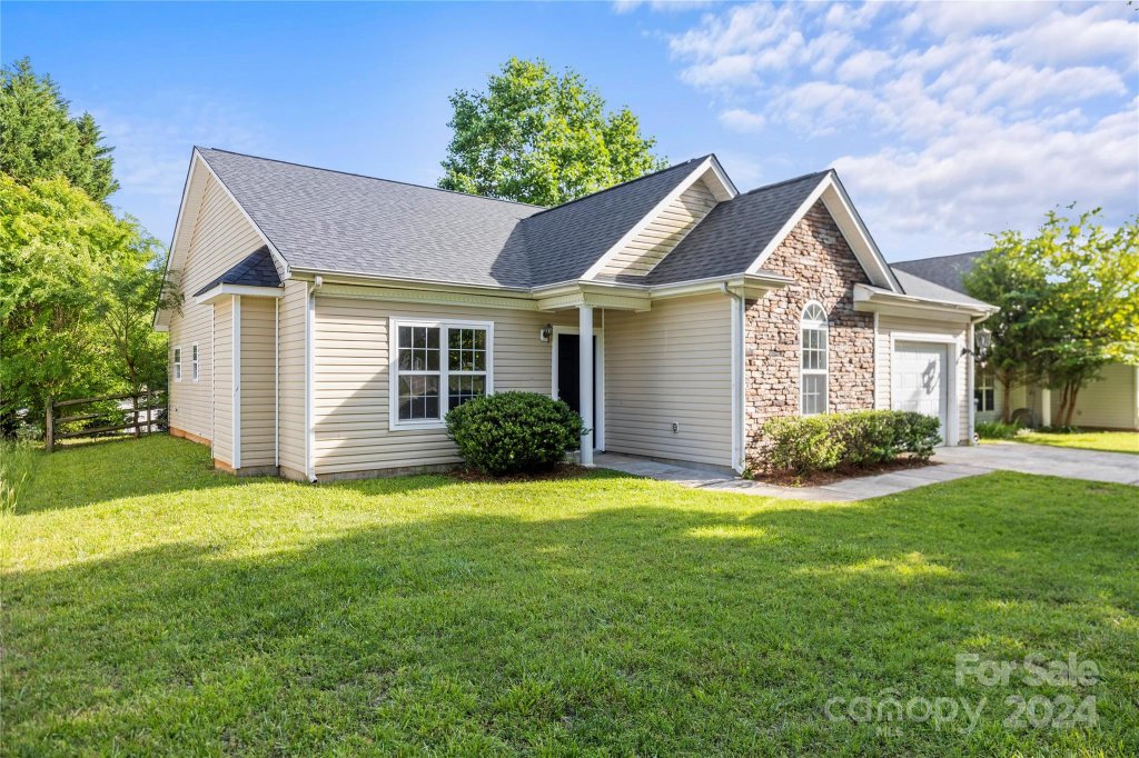 12522 Twelvetrees Lane