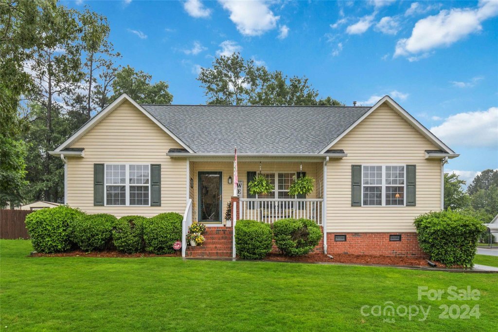 906 Sweetgrass Lane