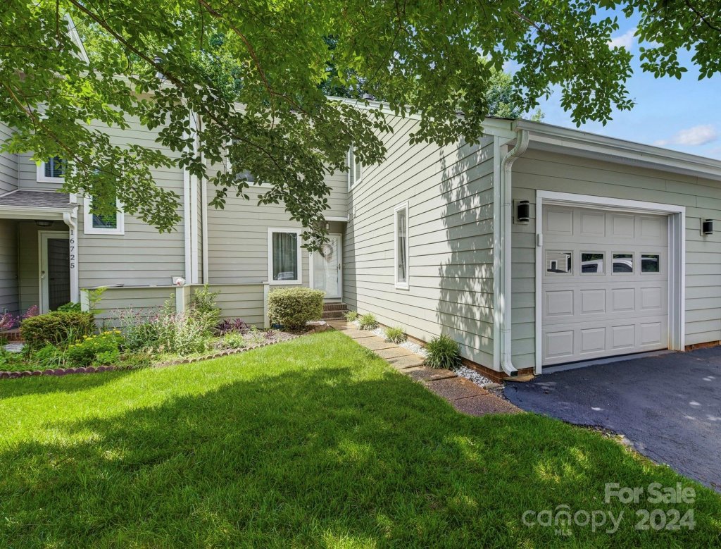 16727 Spinnaker Lane