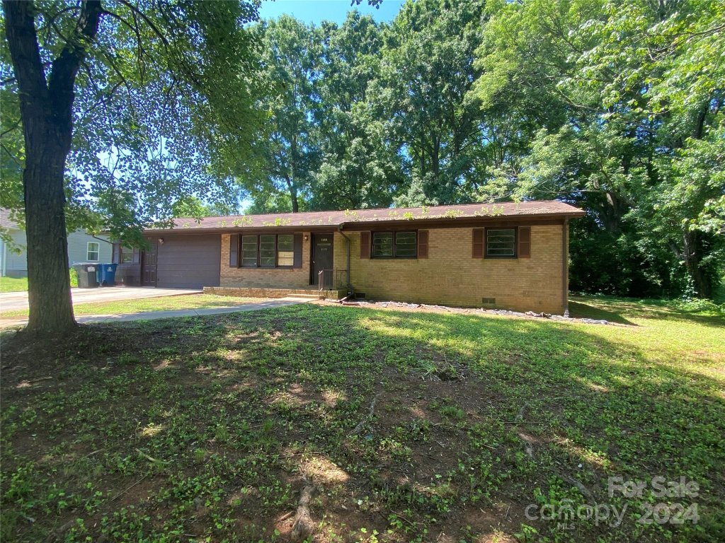 163 E Edison Drive