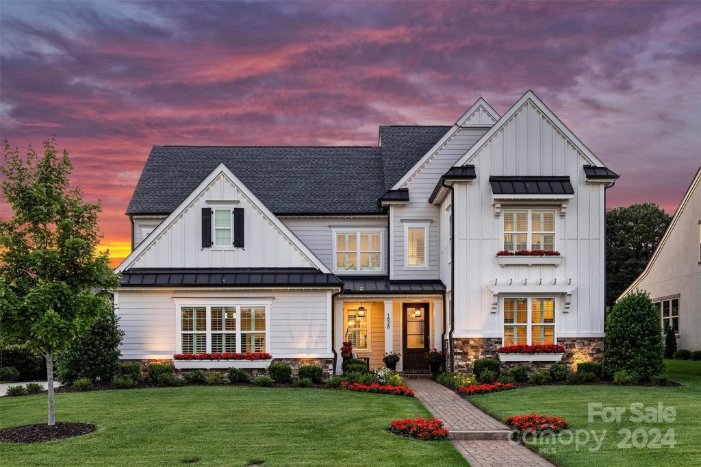 1828 Trotting Circle