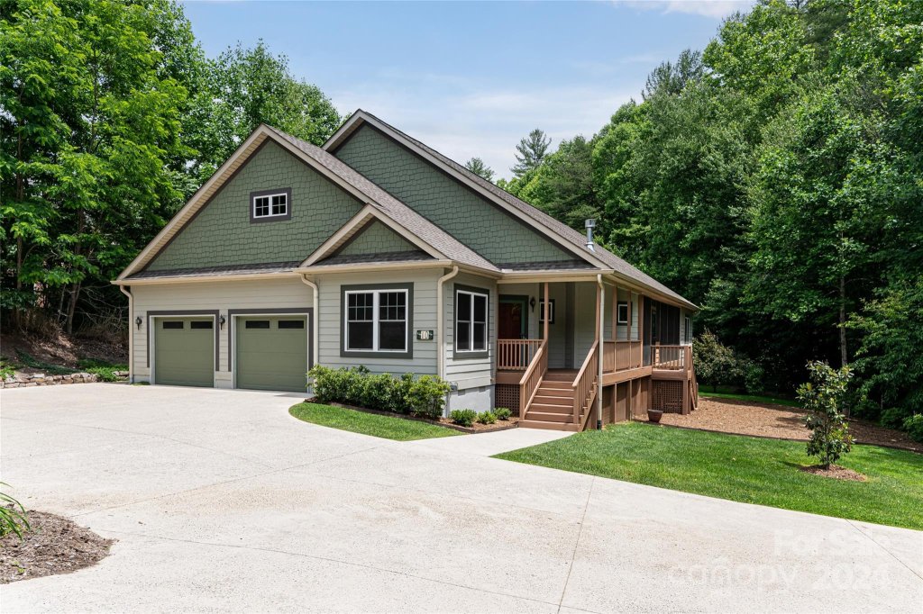 10 Double Eagle Drive