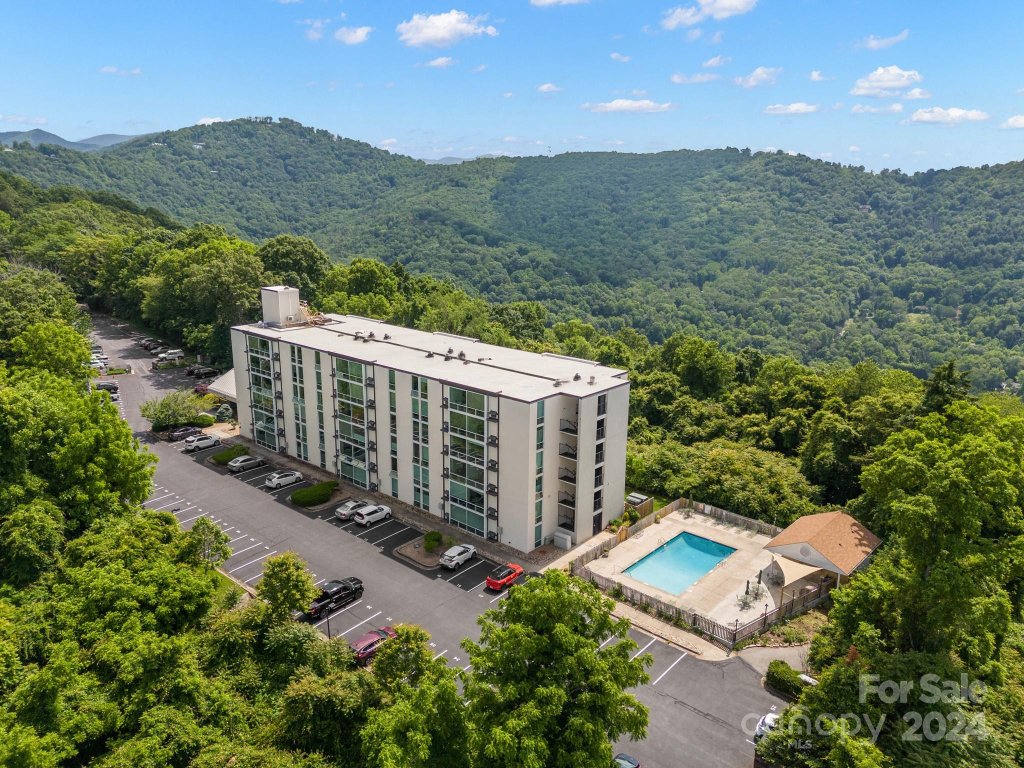 647 Town Mountain Road 102