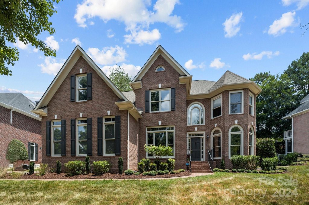 6424 Woodleigh Oaks Drive