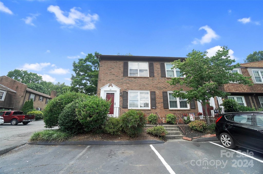 911 Nottingham Drive 17A