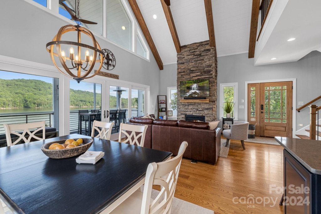 500 Shoreline Road 125
