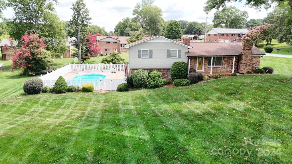 2343 Country Club Road