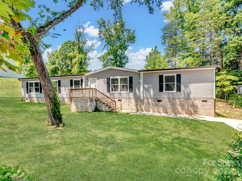 105 Sir Lancelot Lane