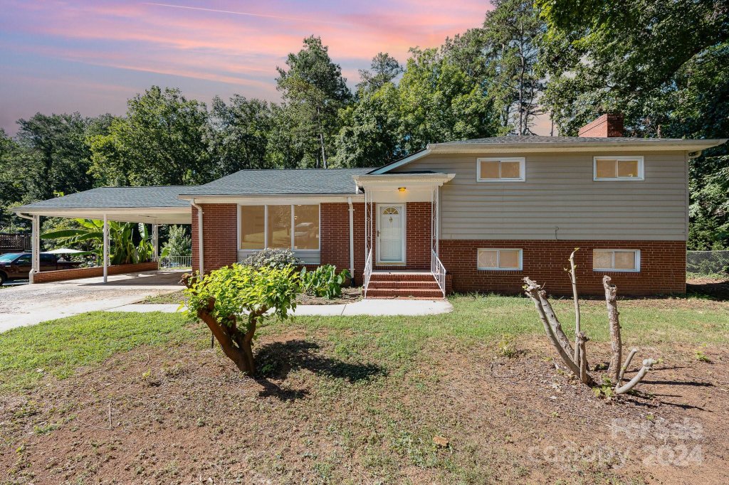1523 Arbor Drive