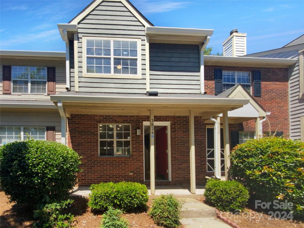 3824 Mosscroft Lane