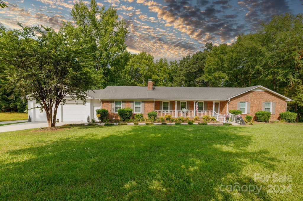 2984 Glenstone Drive