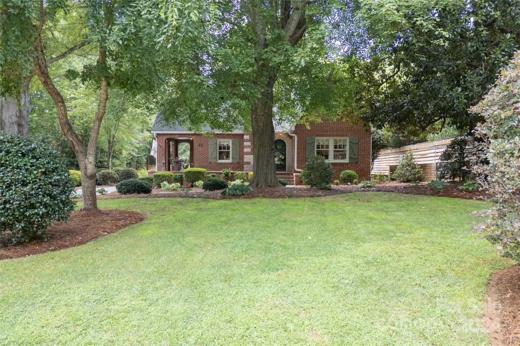 1505 Statesville Boulevard