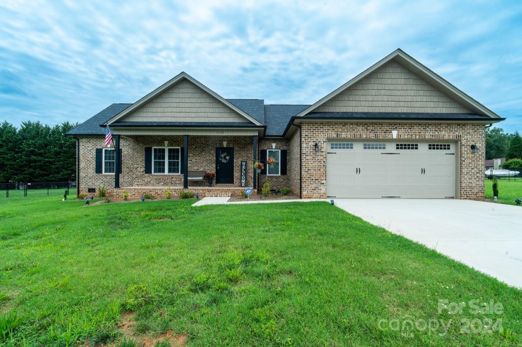 2135 Evergreen Drive