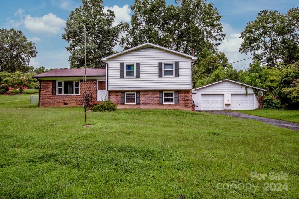 403 Brentwood Circle
