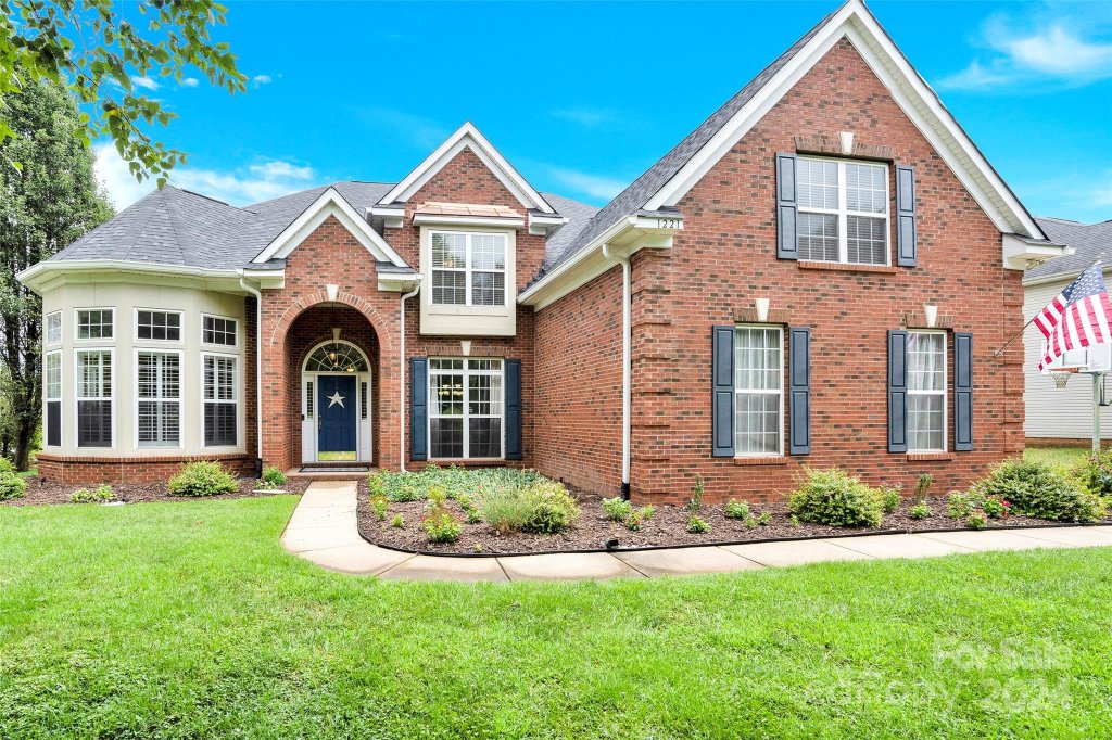 1221 Applegate Parkway