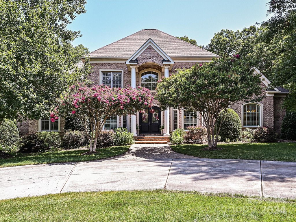 1141 Waynewood Drive