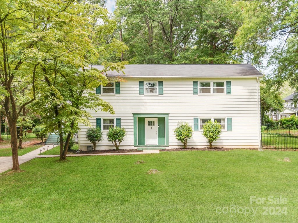 1583 Clarendon Place