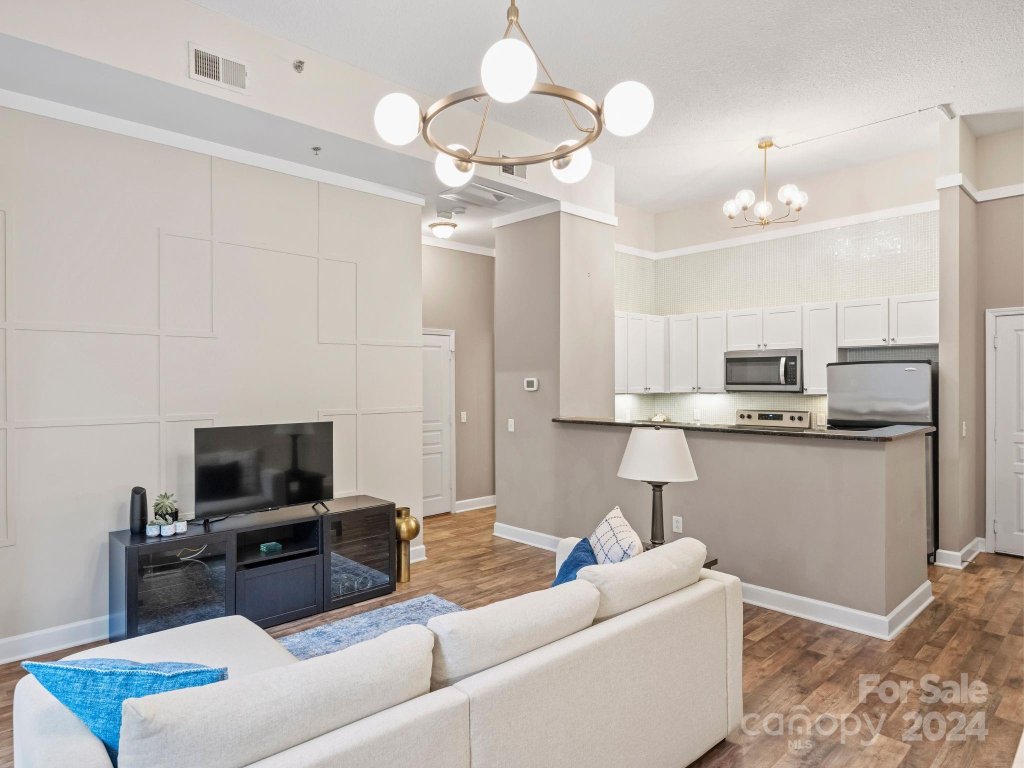 1315 East Boulevard 223