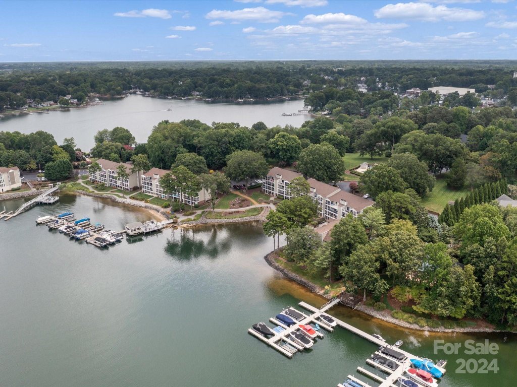 20347 Harborgate Court 106