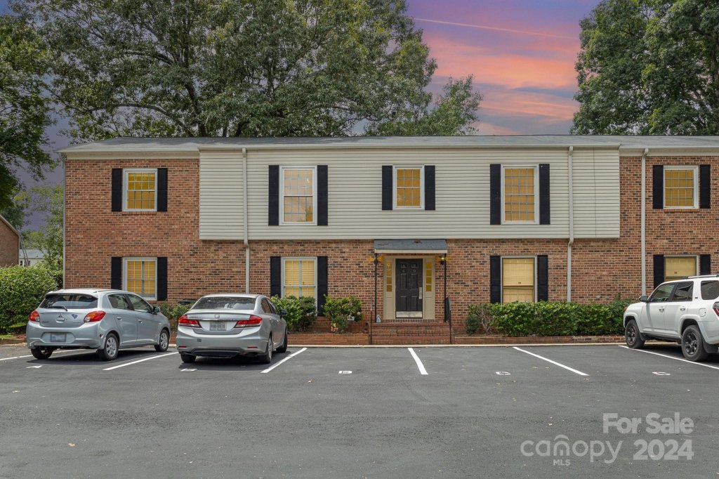 5927 Quail Hollow Road C