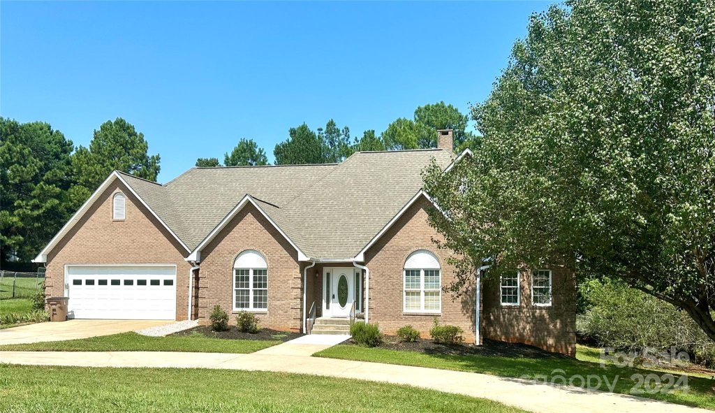 1923 Carolyn Drive