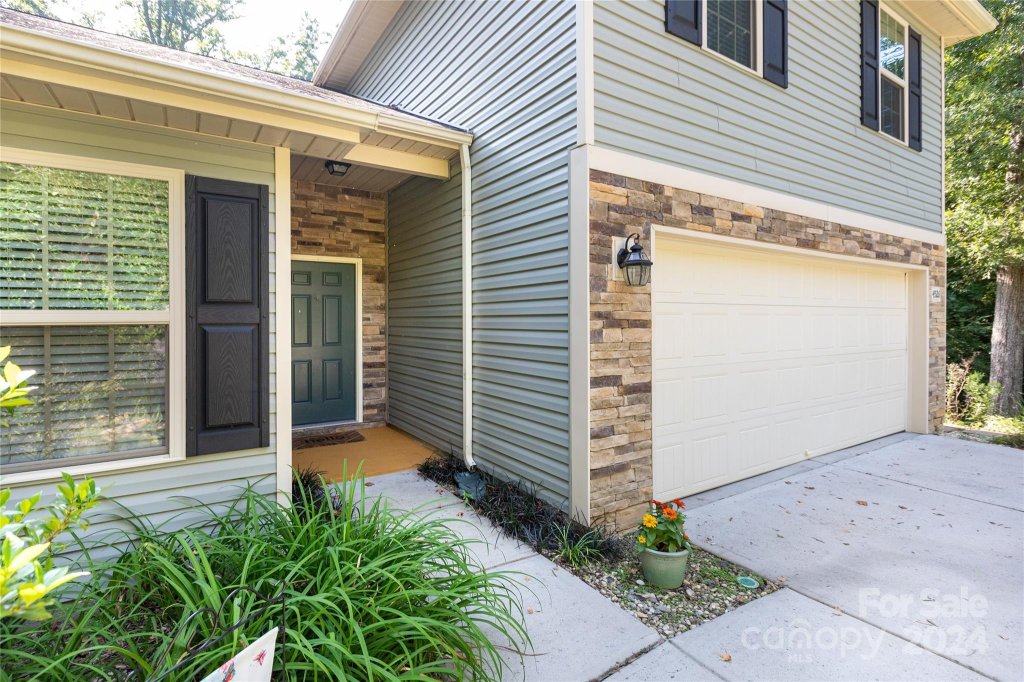4526 Creemore Drive
