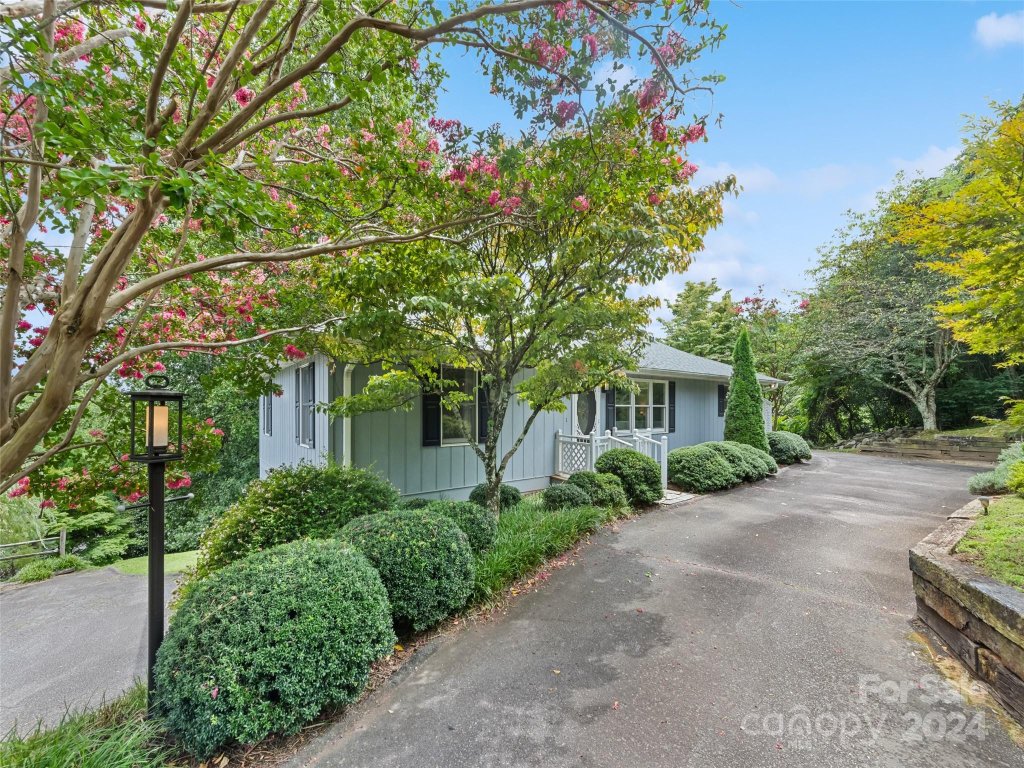 436 Crescent Street
