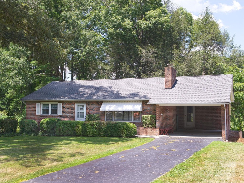 3202 Magnolia Drive