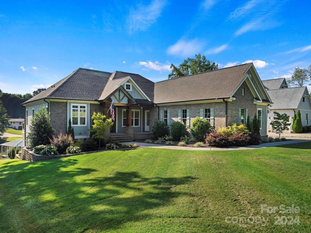 176 Hazelton Loop