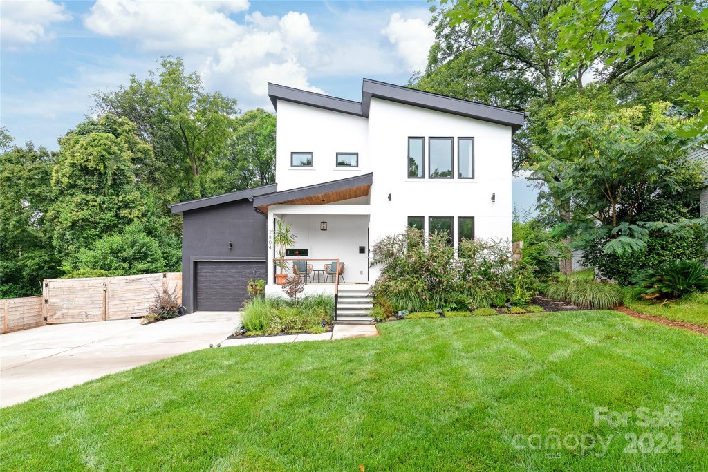 2804 Phillips Avenue