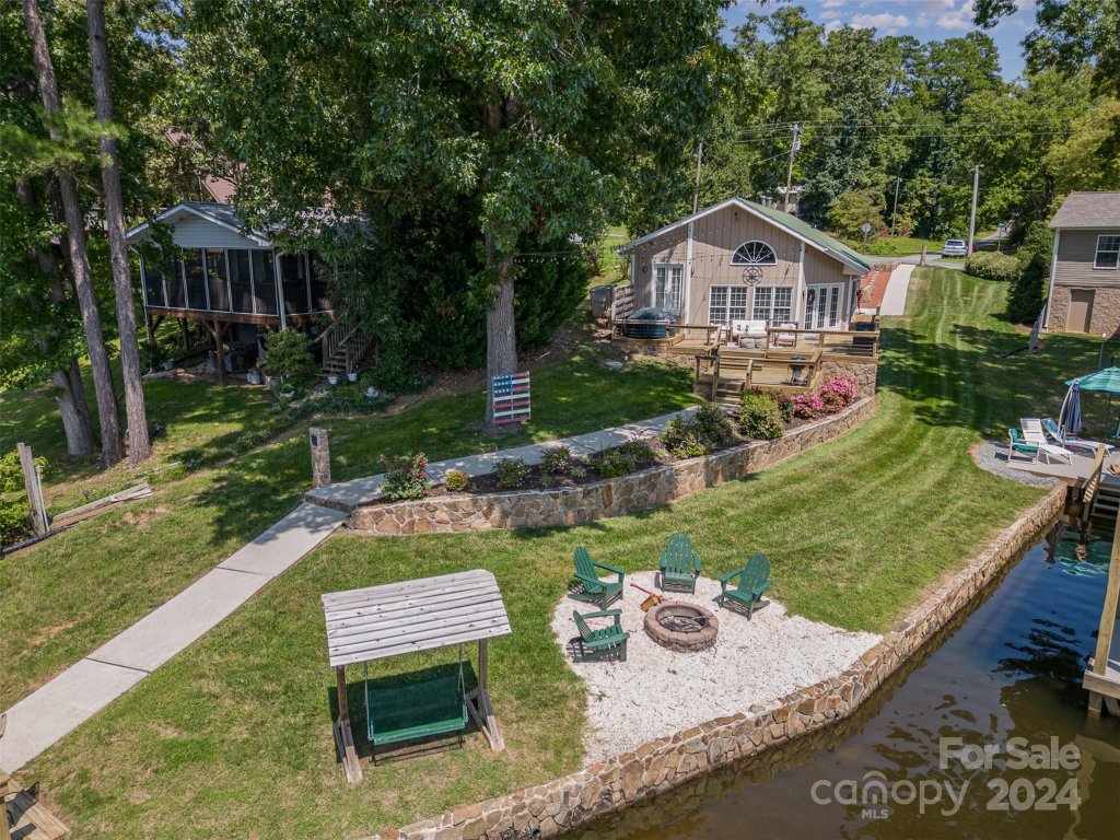 552 Pinehaven Drive