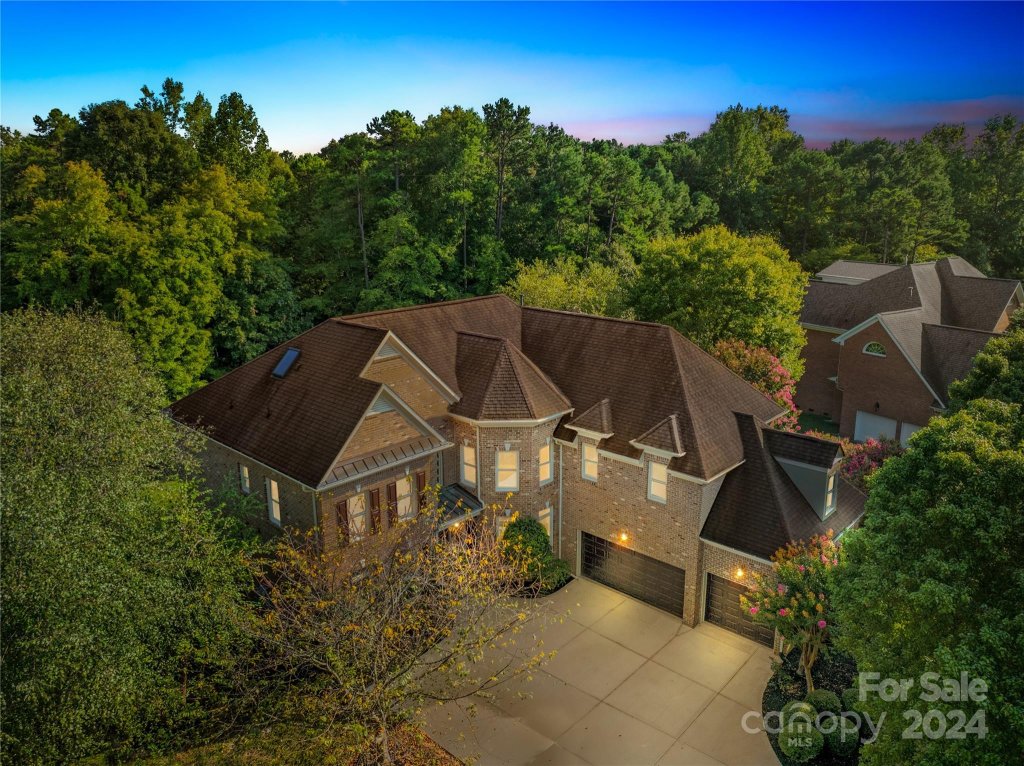 7112 Stonehaven Drive 255