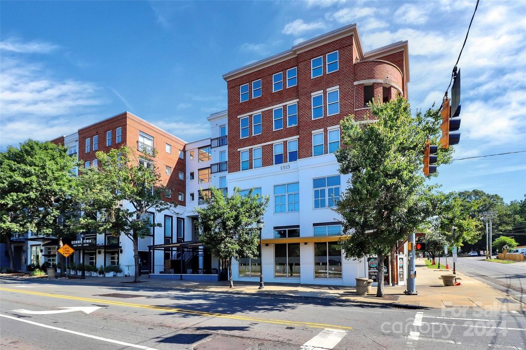 1315 East Boulevard 414