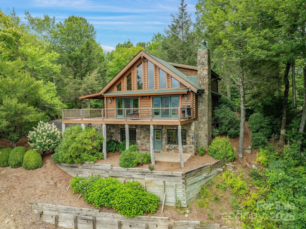 The Sanctuary, Burnsville community