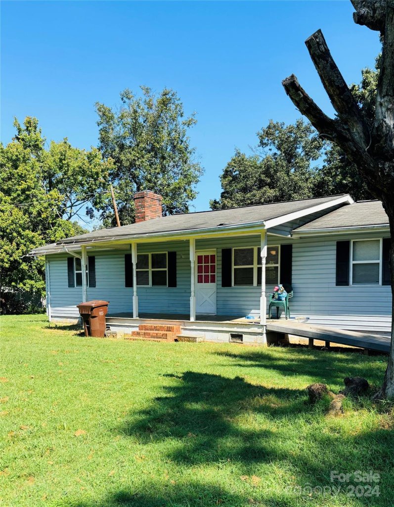 113 River Hills Court