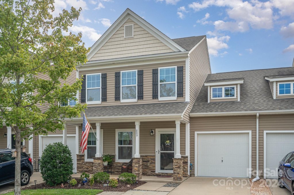 809 Summerlake Drive