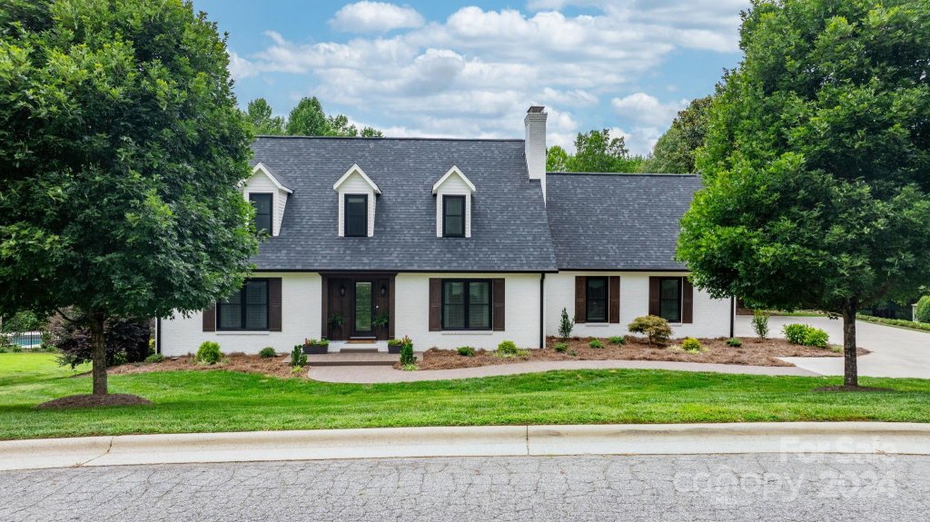 416 Woodridge Drive