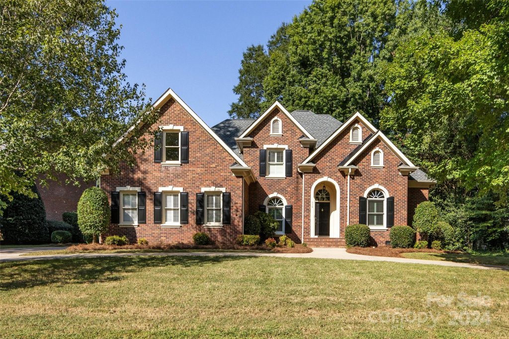 318 Summermore Drive