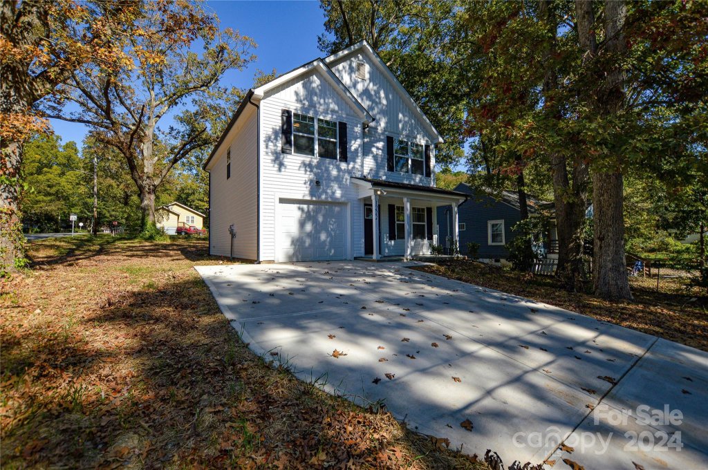 1222 Chronicle Avenue