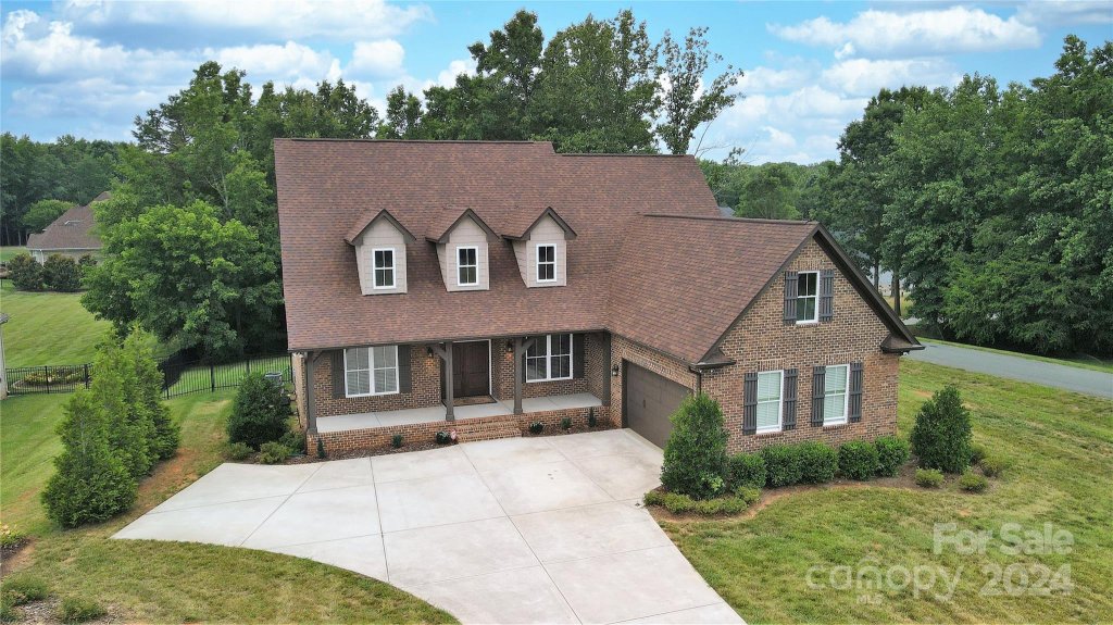 6000 Bickett Ridge Drive