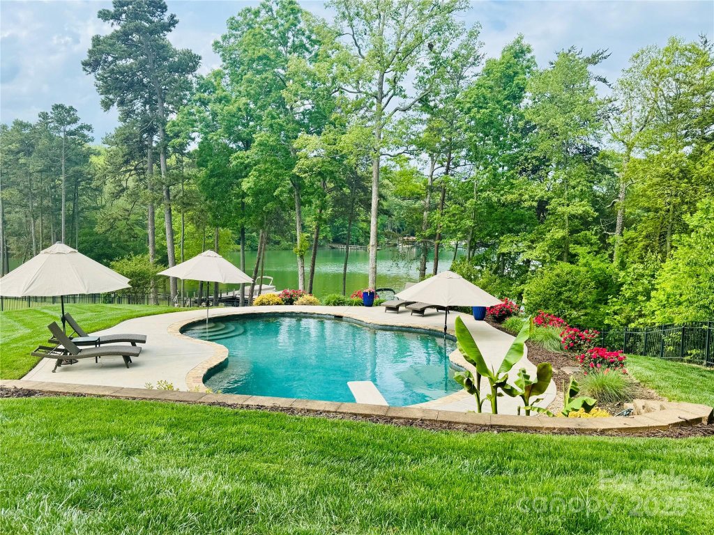 193 Templeton Bay Drive