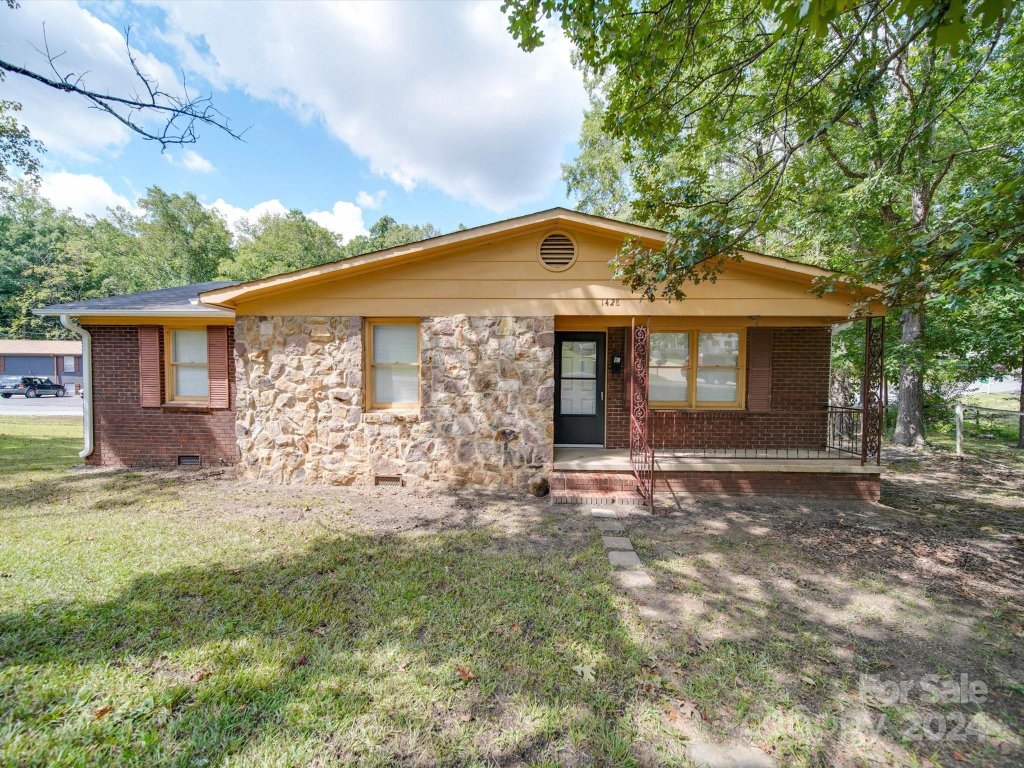1428 Sherwood Drive
