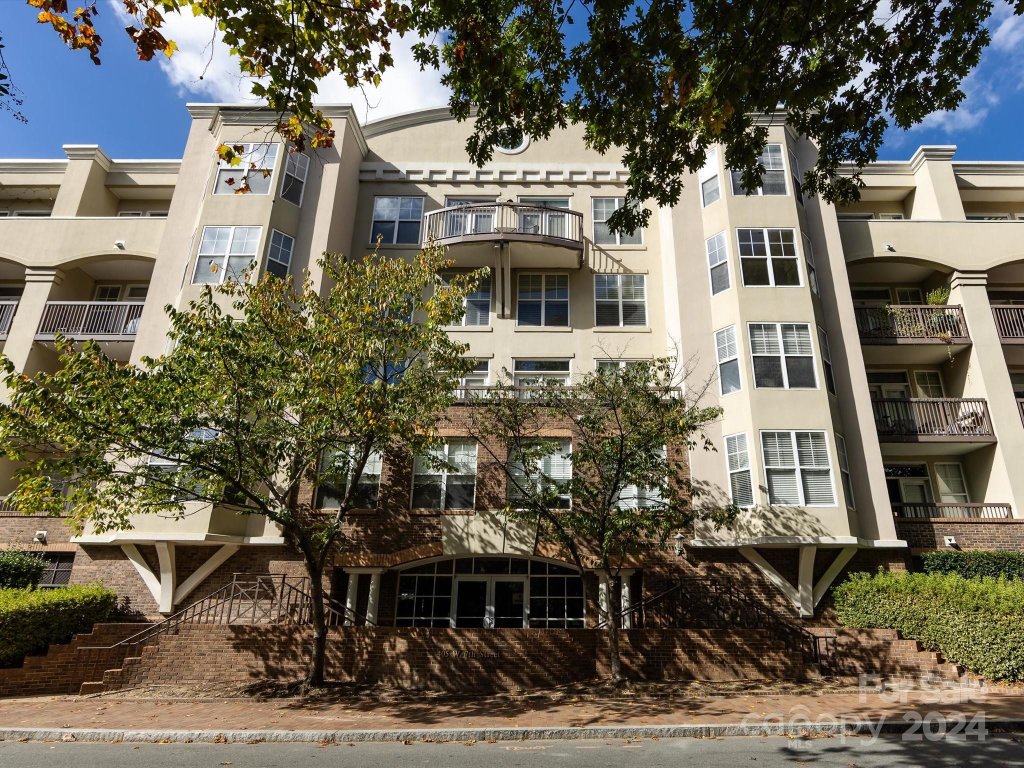 405 W 7th Street 413