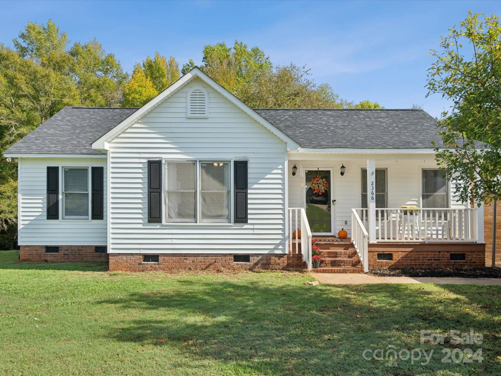2366 Oxford Circle
