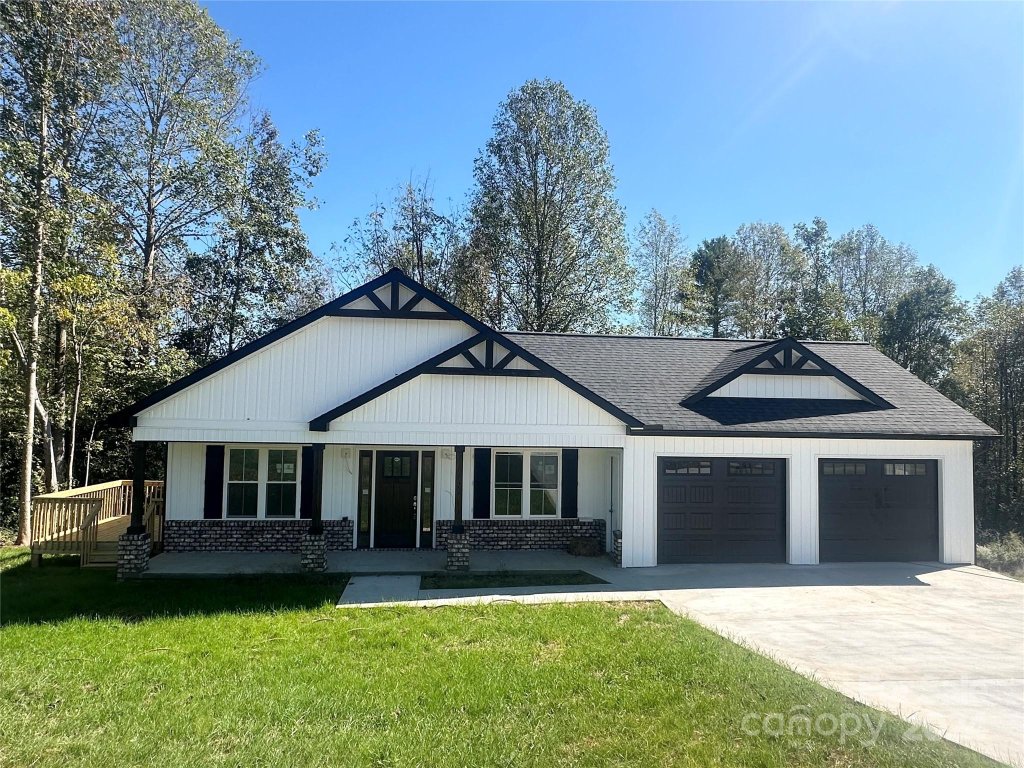 132 Buck Shoals Circle