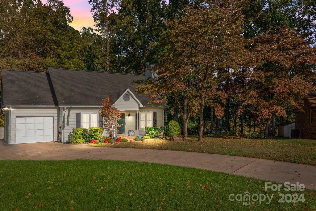 2511 Applegate Drive